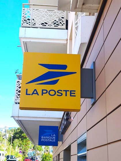 La Poste vous attend dans ses nouveaux locaux :